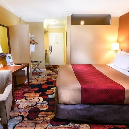 Vagabond Inn Лонг Бич Экстерьер фото