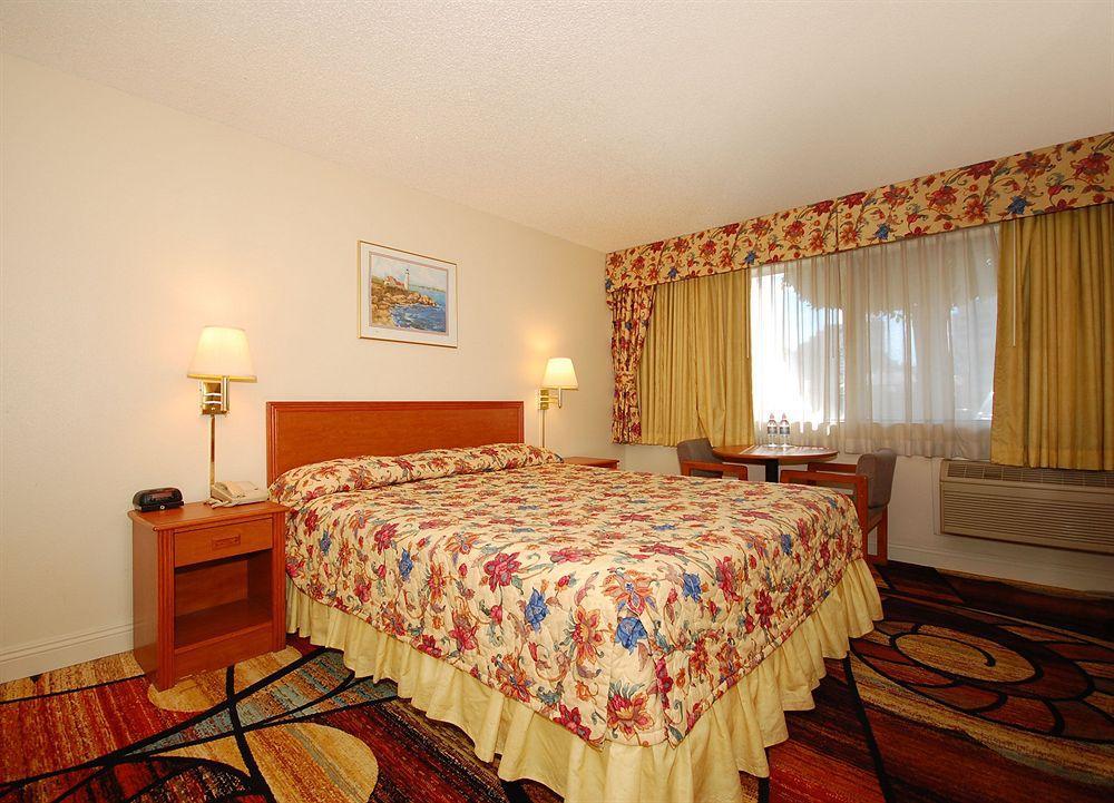 Vagabond Inn Лонг Бич Экстерьер фото