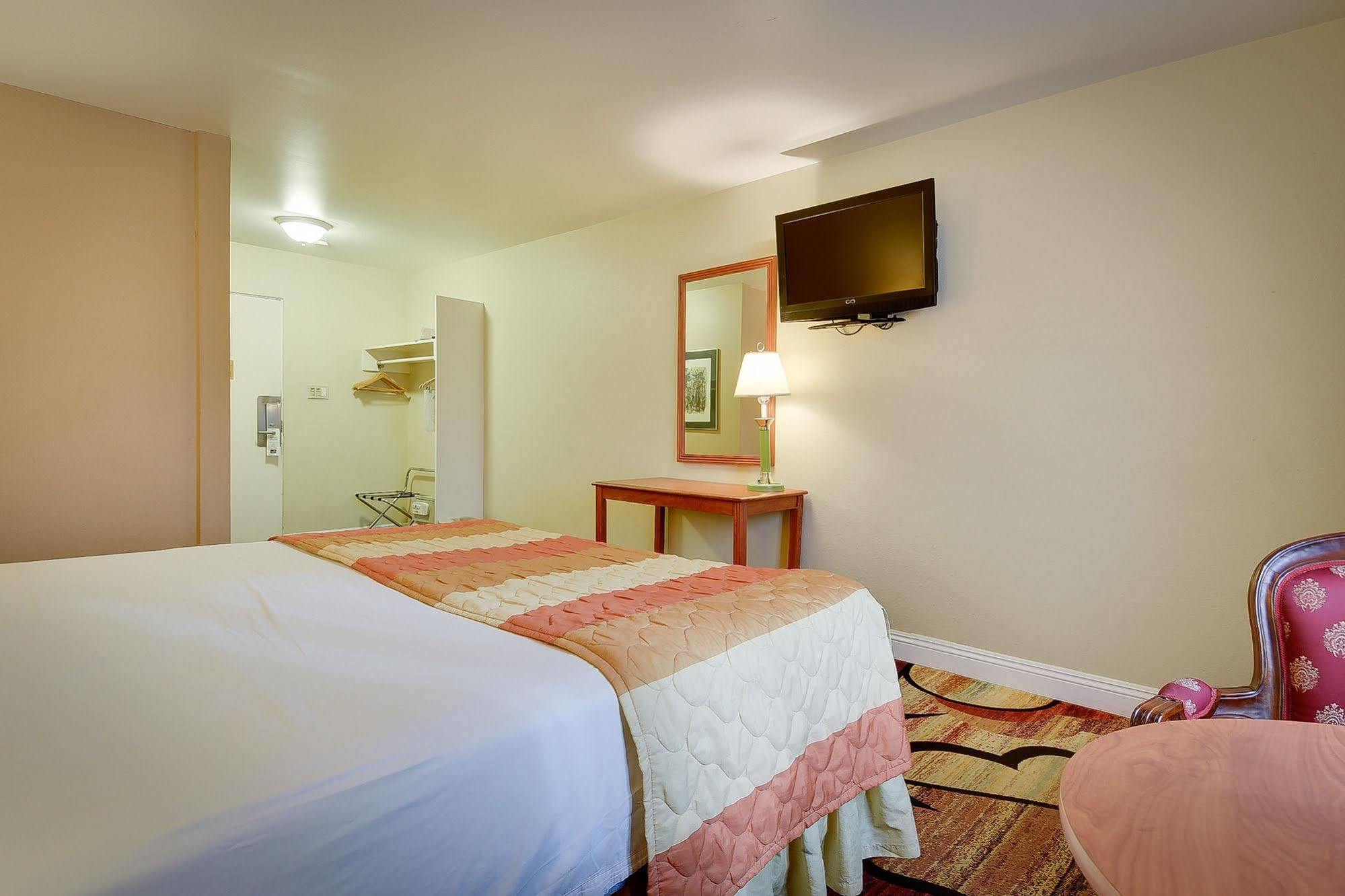 Vagabond Inn Лонг Бич Экстерьер фото