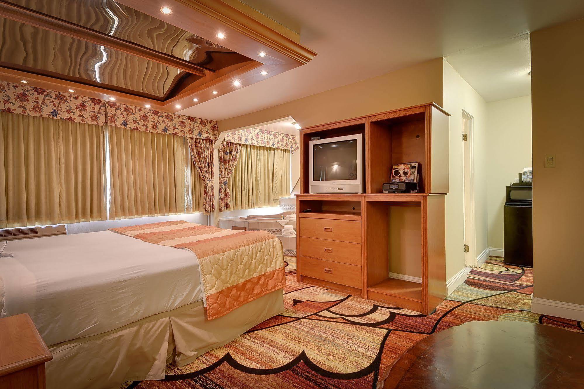 Vagabond Inn Лонг Бич Экстерьер фото